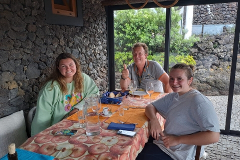Isla Terceira: tour de 8 horas de vino y licorTour compartido