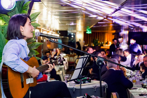 Istanbul: Luxury Dinner Cruise Pickup Include Menu + Soft drinks + Meeting point