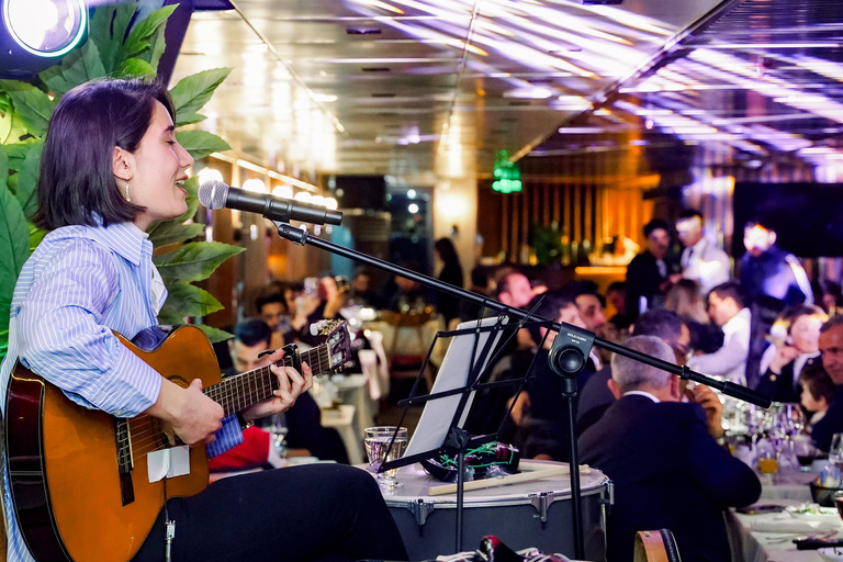 Istanbul: Luxury Dinner Cruise Pickup Include Menu + Soft drinks + Meeting point