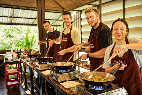 Chiang Mai: Thai Cooking Class with Market Tour & Farm Visit