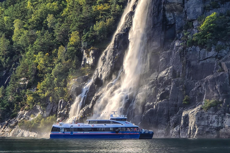 Stavanger: Fjord-Szenekreuzfahrt zum Lysefjord und PreikestolenStavanger: Malerische Bootsfahrt - Lysefjord & Preikestolen