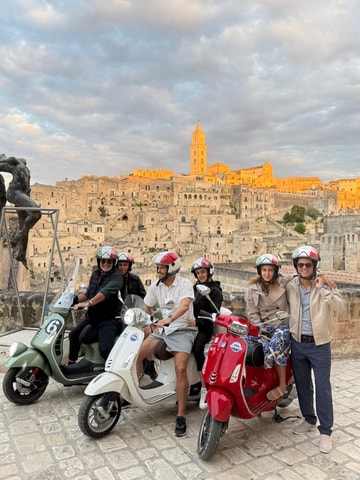 SASSI DI MATERA IN VESPA