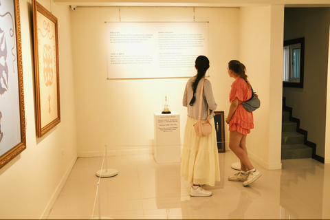 Jeju: Tea Meditation in a temple with Head Monk