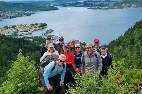 Bergen: Mountain hike on top of Bergen - Public tour