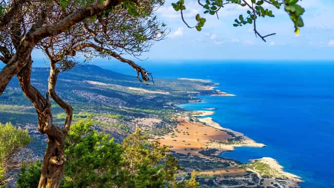 Pafos: tour privado en jeep por la Laguna Azul, la garganta de Avakas y las cascadas