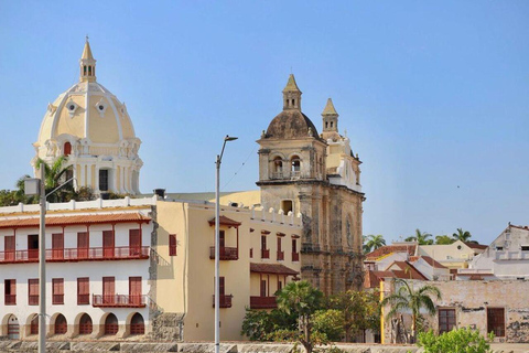 Yacht esotico - Tour nella baia di CartagenaPiano Premuim Barra Libre