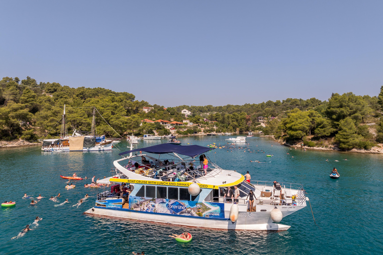 Split: Blaue Lagune, Schiffswrack und Šolta-Kreuzfahrt mit Mittagessen