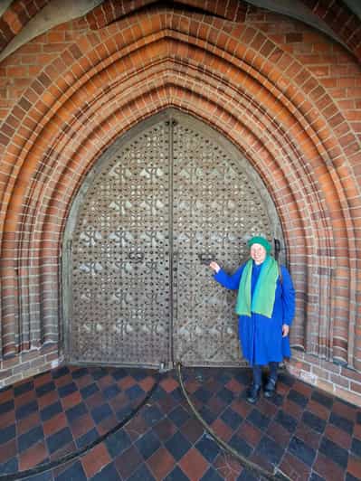 Vilnius: Mystical Themed Old Town Tour for Families