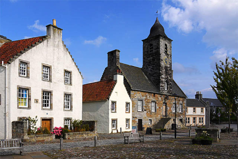 From Edinburgh: Half day tour to Kelpies & Stirling Castle