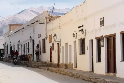 Salta: Passeio panorâmico pelo Vale Calchaquí e viagem de um dia a Cachi