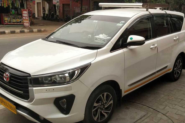 Dagsutflykt till Taj Mahal i en SUV-bil med alternativ.Dagsutflykt till Taj Mahal i en SUV-bil + guide