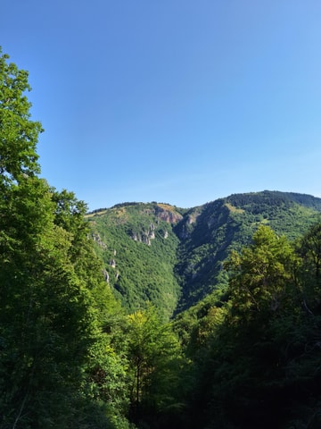 Sarajevo: Skakavac Waterfall Hike with Picnic & Coffee