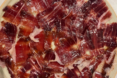 Seville: Secret Food Tour with Tapas and Drinks