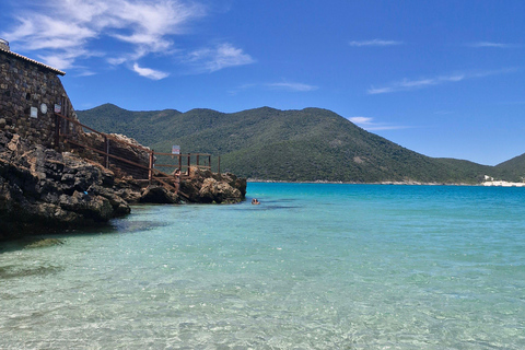Búzios: Arraial do Cabo with Cruise Tour and Buffet Lunch Búzios: Arraial do Cabo with Cruise Tour and All-You-Can-Eat Lunch