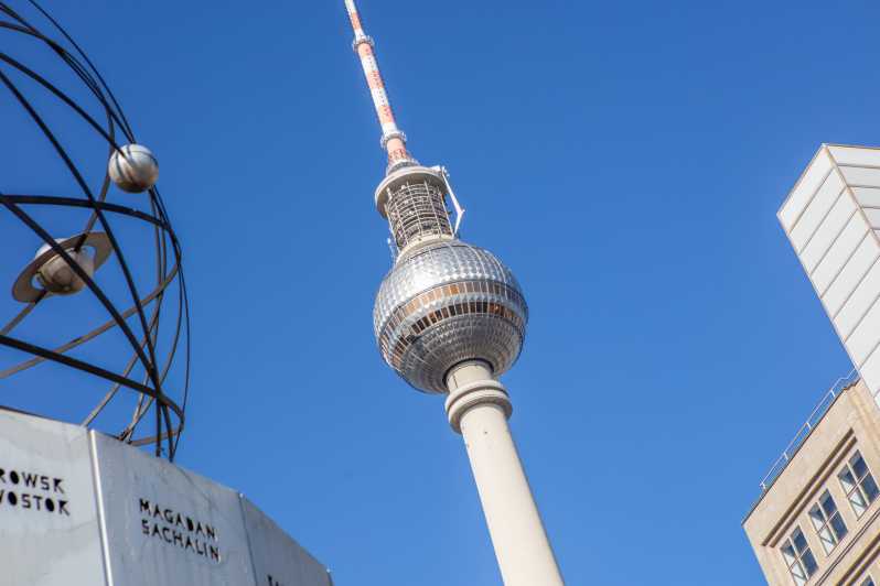 Berlin : intérieur du restaurant de la tour TV & vue rapide