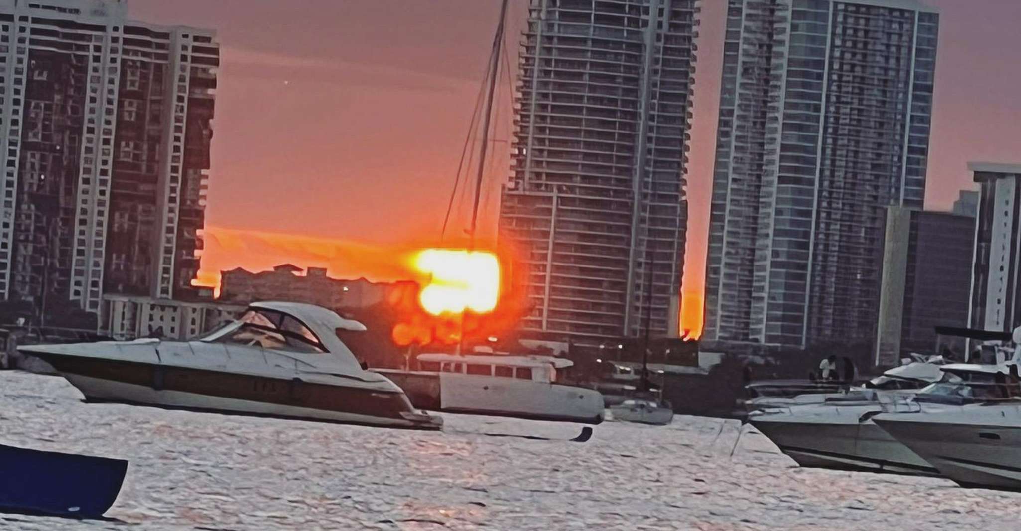 Miami: Guided Boat Tour with Champagne photo 18