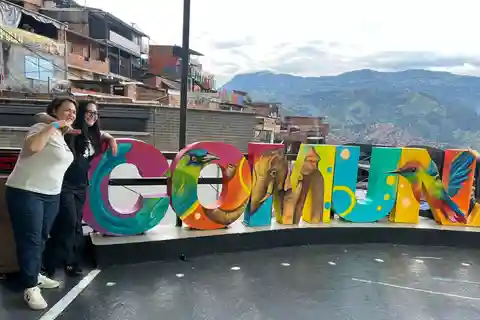 Comuna 13: o tesouro vibrante e artístico de Medellín