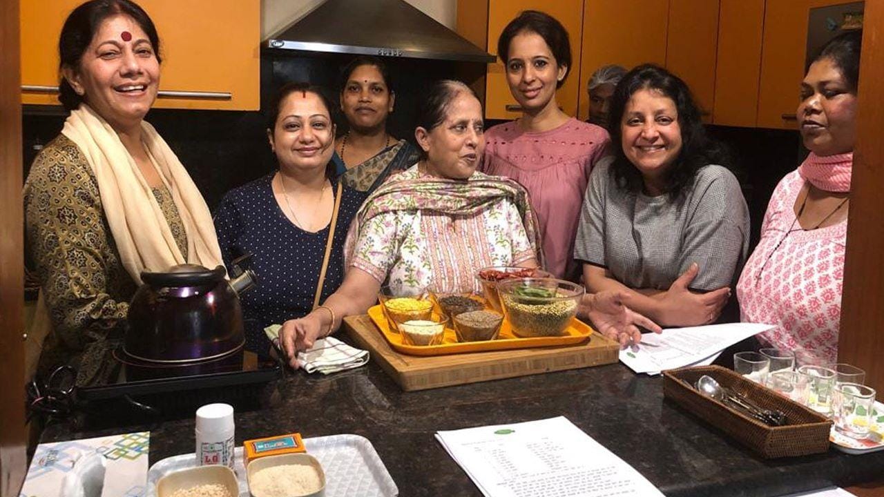 Pune: Traditioneller Maharashtrian-Kochkurs & Abendessen