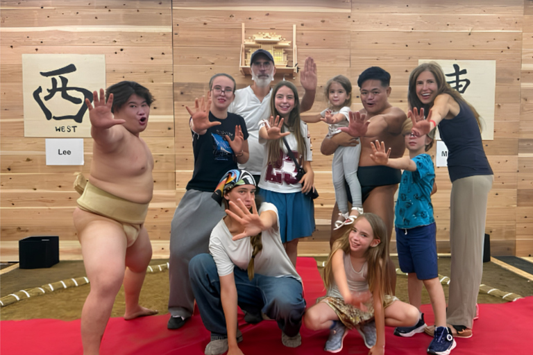 Kyoto: Sumo Show with Experience & Photo, Drink Included Sumo Show – Kawaramachi Venue, 2 min from Kawaramachi Stn