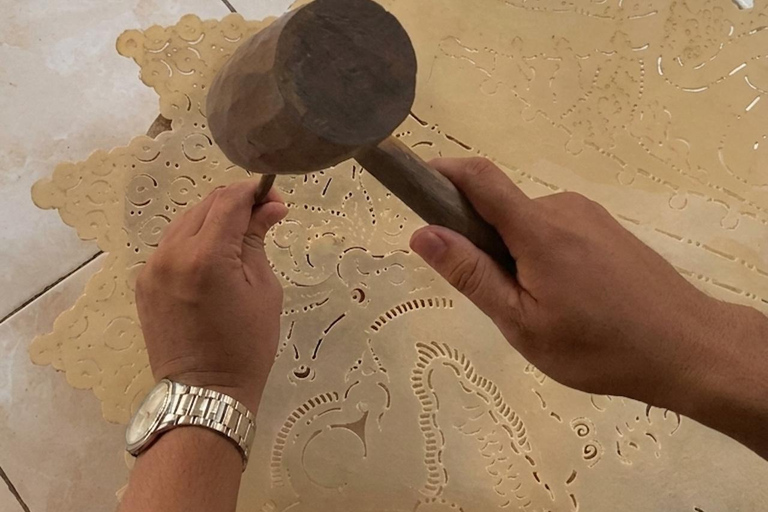 Yogyakarta: Wayang Show, Carving, and Painting Experience