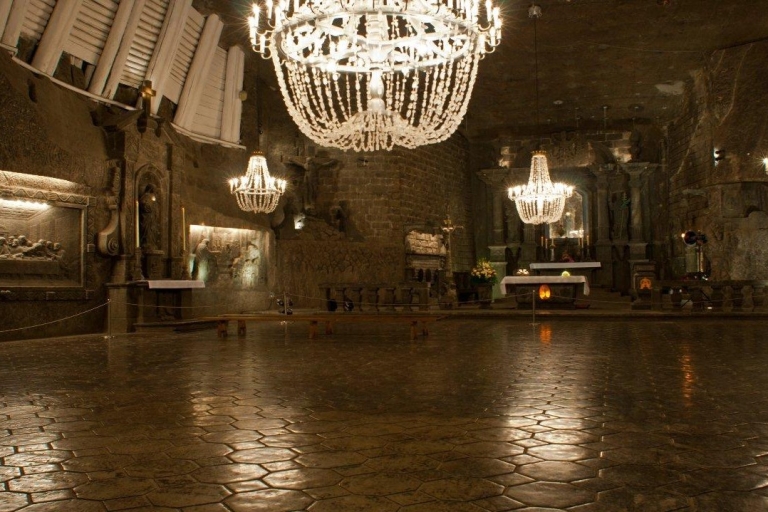 From Krakow: Salt Mine Wieliczka Guided Tour Tour in Italian with Hotel Pickup