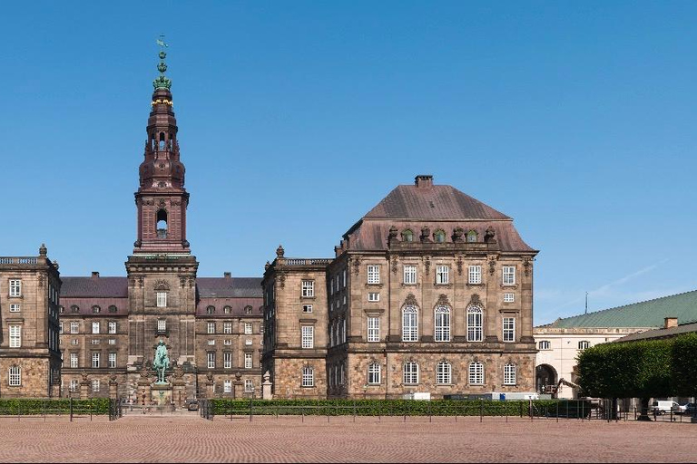 Gothenburg: Copenhagen Private Day Trip with Guide