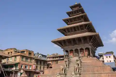 Kathmandu: Nagarkot, Bhaktapur, Doleswor & Sanga Statue Tour