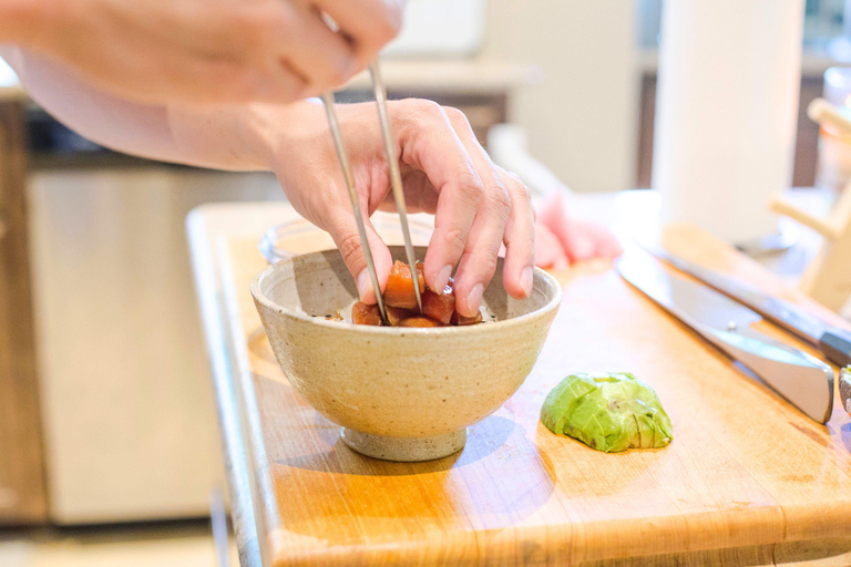 Houston: Fun Sushi & Poke Making Class With a Local Chef