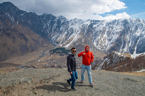 Viaggio privato alla scoperta delle montagne del Caucaso in Georgia