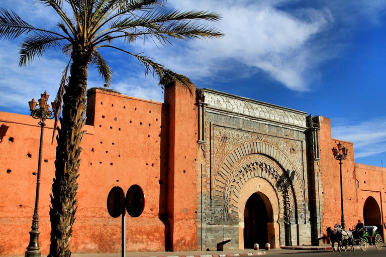 Tuk Tuk Marrakech Private Tour :Audio guide, Gift & Pastries 1 hours Tuk Tuk Tours