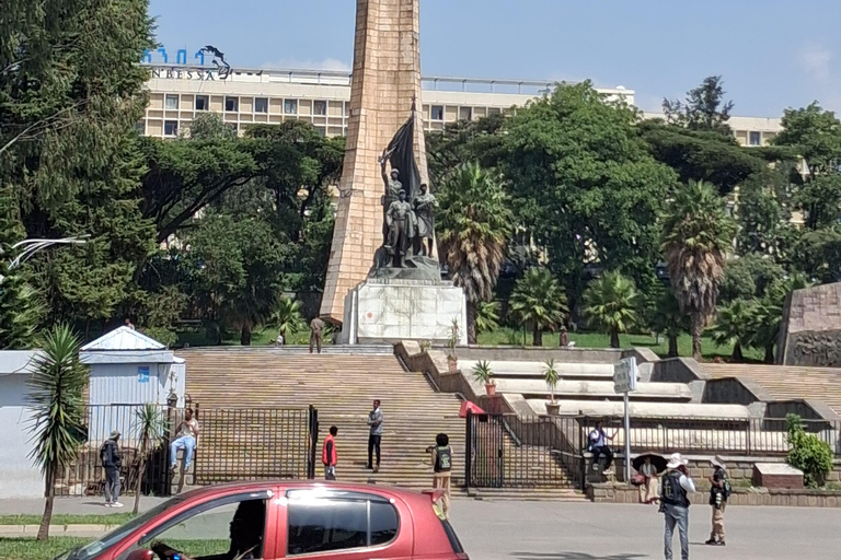 Addis Ababa: Layover Tour with Zoma Museum & Arara park