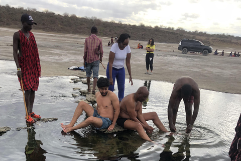 Nairobi: Viagem de 1 dia ao Lago Magadi com experiência de tiro ao alvo