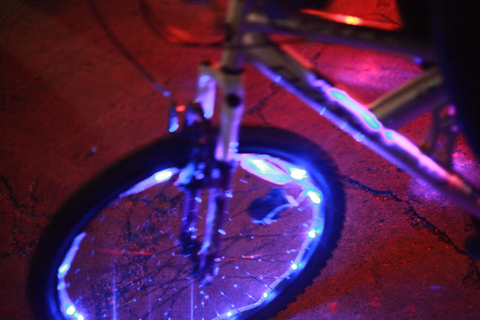Houston: Paseo nocturno en bicicleta con luces LED y música