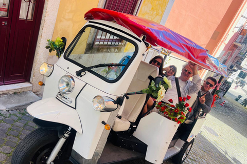 Lisbon: 7 Hills Electric Tuk-Tuk Tour with Certified Guide 30m Express: Chiado Highlights & Panoramic Viewpoints-Shared