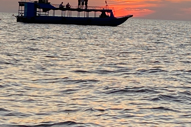 Passeio de jipe pela vila flutuante e pelo campo autêntico