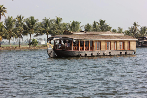 Paquete turístico de 8 días por Kerala desde Cochin con estancia en una casa flotante