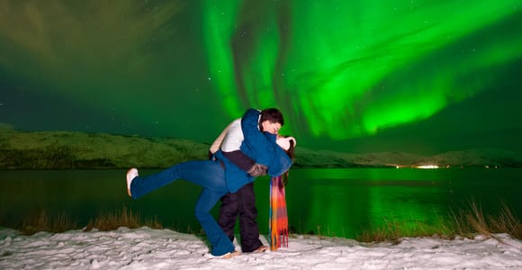 Tromsø: Northern Lights Chase with Free Professional Photos