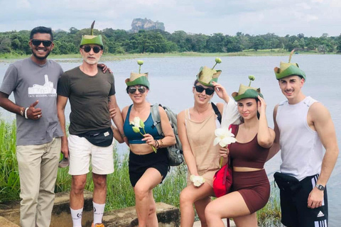 Sigiriya: Guided Village Bike Tour with Sigiriya Rock Views