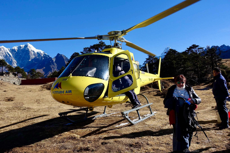 Kathmandu: Passeio de helicóptero pelo Everest com pouso garantidoPasseio de helicóptero pelo acampamento base do Everest Parada no Everest View Hotel