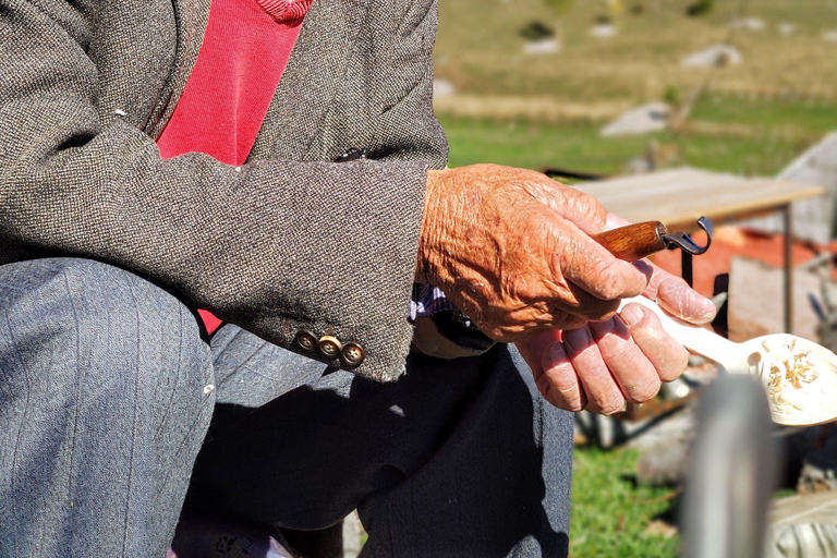 Sarajevo: Highlands Path Guided Hike with Lunch