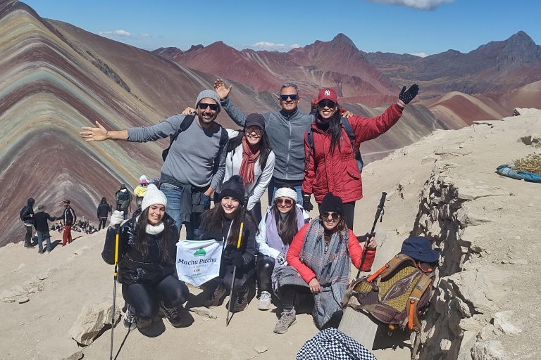 Desde Cusco: Caminata Guiada a la Montaña Arco Iris con AlmuerzoVisita guiada en grupo
