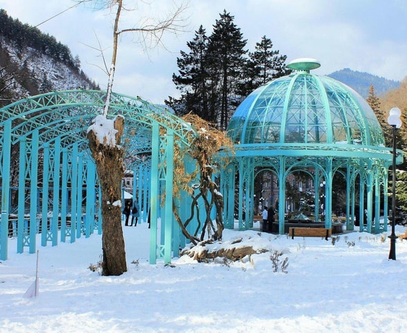 From Tbilisi: Borjomi, Rabati, and Vardzia Guided Day Trip