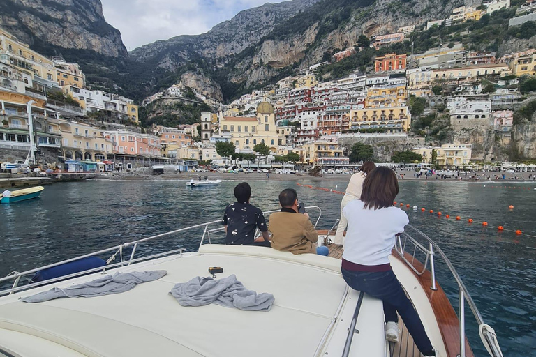 De Sorrente : excursion en bateau premium sur la côte amalfitaineSorrente : visite premium de Positano et Amalfi