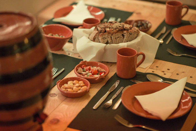 Lisbonne : Nuit du fado avec dîner dans un authentique club de fado