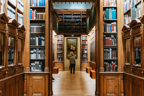 Paris: Palais Garnier Mystery Game with Entry Ticket Palais Garnier Mystery Game in French