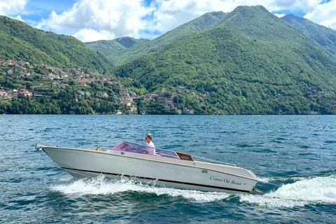 Lake Como: Exclusive Lake Tour by Private Boat with Captain