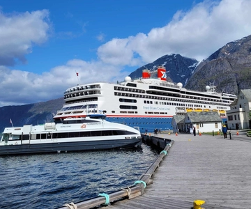 From Eidfjord: Roundtrip to Voringsfossen Waterfall (2 hrs)