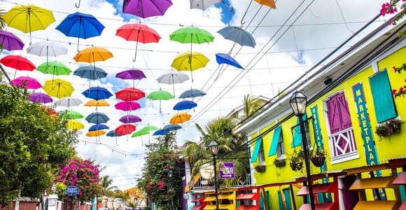 Nassau Tastes & Crafts Tour: Local Flavors & Artisans