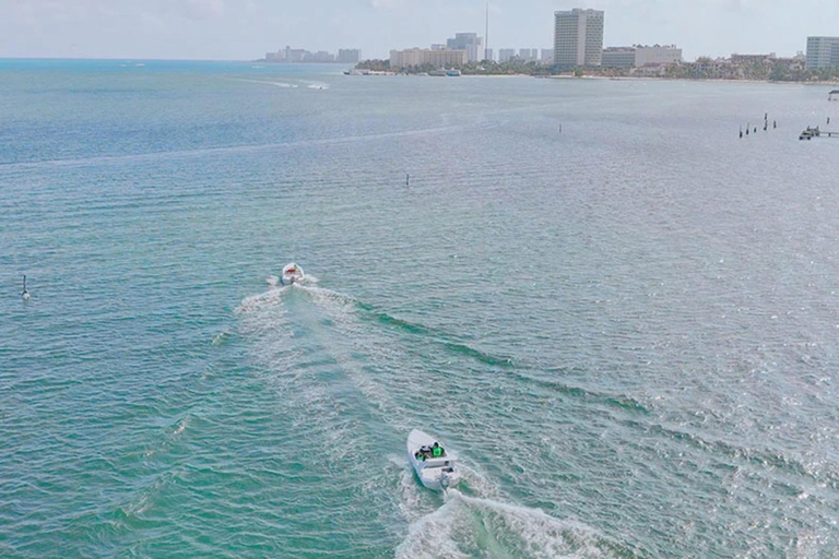 坎昆尼丘普特泻湖快艇探险