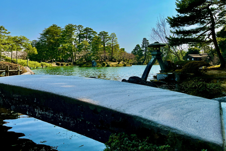 Kanazawa : visite privée d'une jounée pour découvrir les principaux sites touristiquesKanazawa : visite privée d'une jounée des principaux sites touristiques